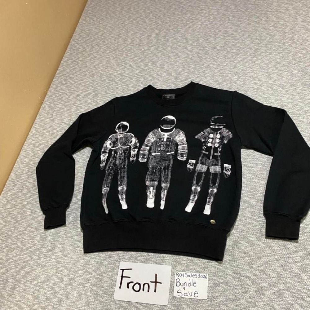 Chanel black pullover sweatshirt astronaut figures tag size 40 USA 8. SKU-134